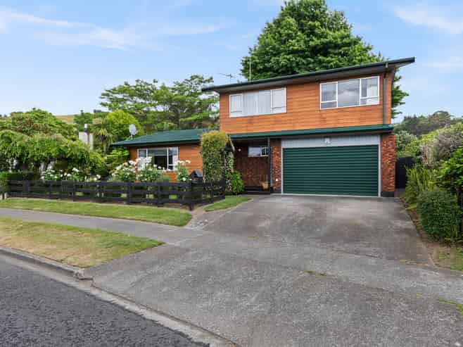 14 Trigg Crescent, Taradale