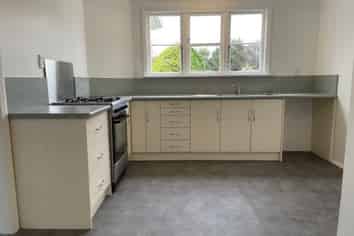 15 Botanical Road, Takaro