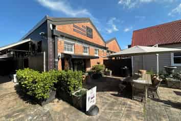 Iconic Cambridge Retail Investment 