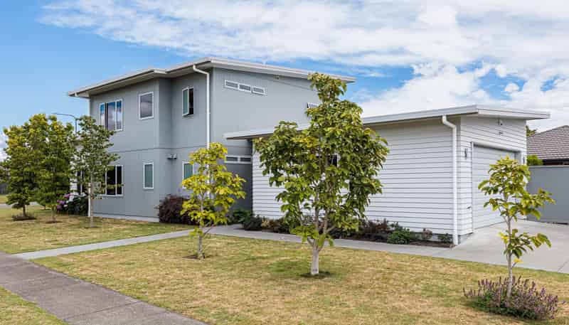 6 Beamish Street, Frimley