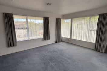 6 Stead Crescent, Stoke