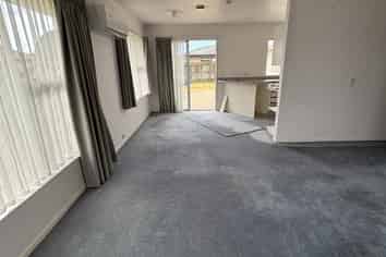 6 Stead Crescent, Stoke