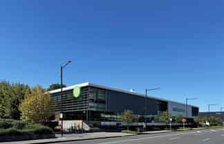 CBRE - Modern Highbrook Office