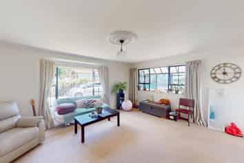 B/6 Akepiro Place, Tawhero