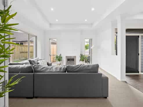 6 Cleeve Close, Huntington