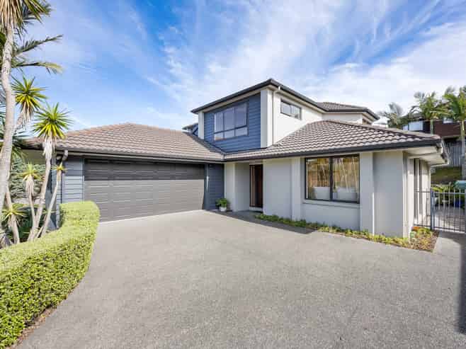 22 Ballymore Drive, Pinehill