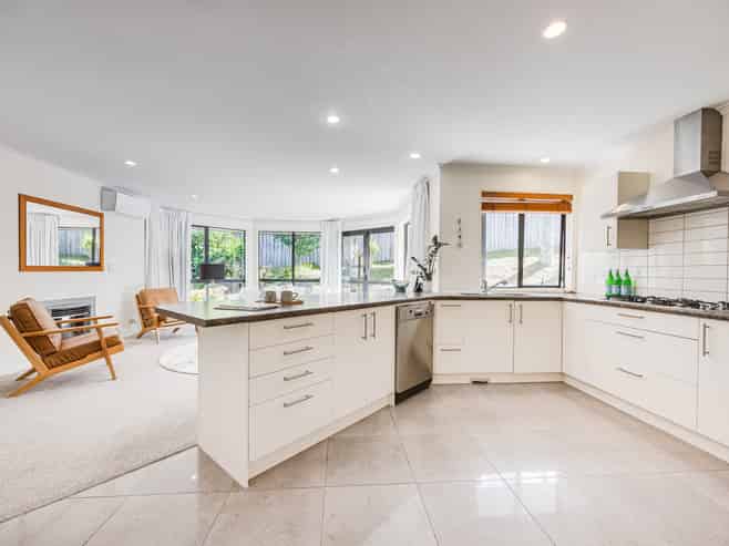 22 Ballymore Drive, Pinehill