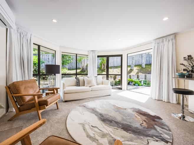 22 Ballymore Drive, Pinehill