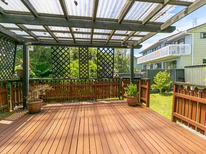 2 Thurso Grove, Papakowhai