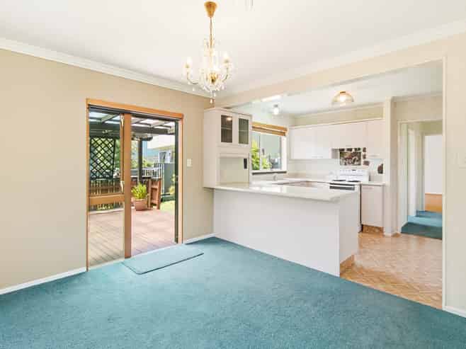 2 Thurso Grove, Papakowhai