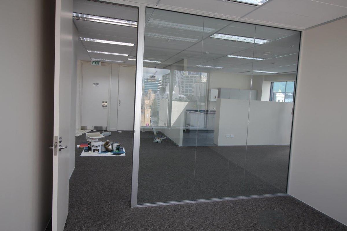 Queen Street Office Space! - Mai multe
