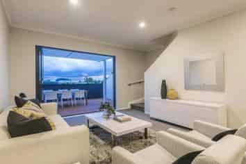 21 Komanawa Lane (FURNISHED HOUSE), Mount Wellington