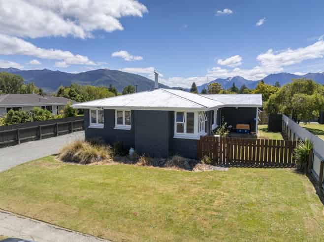 33 Moana Crescent, Te Anau