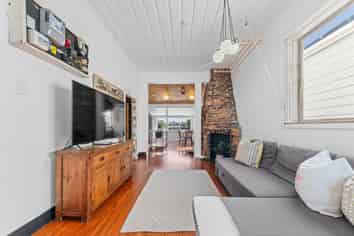 163 Lemon Street, Strandon