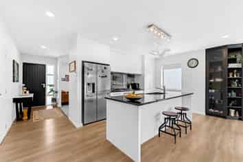 13 Hollowout street, Takanini