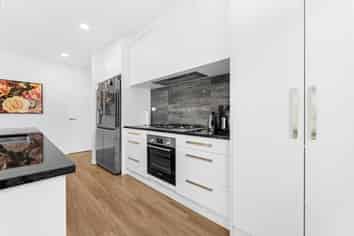 13 Hollowout street, Takanini