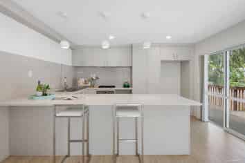 17 Sunshine Boulevard, Sunnyvale