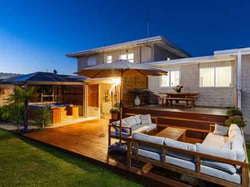 8 Newbourne Crescent, Redwoodtown