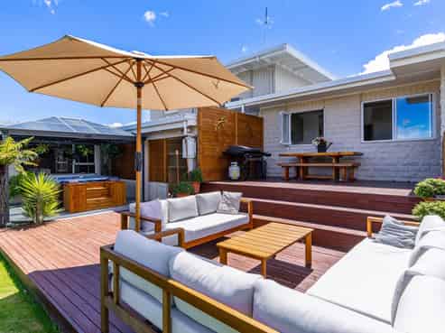 8 Newbourne Crescent, Redwoodtown
