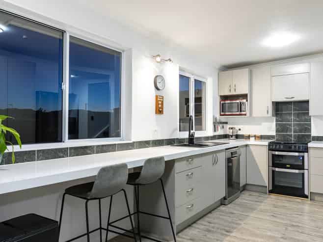 8 Newbourne Crescent, Redwoodtown