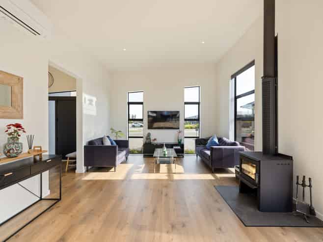 13 Russ Drive, Lincoln