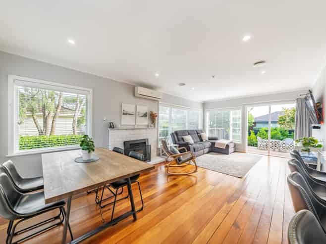 25 Field Street, Silverstream