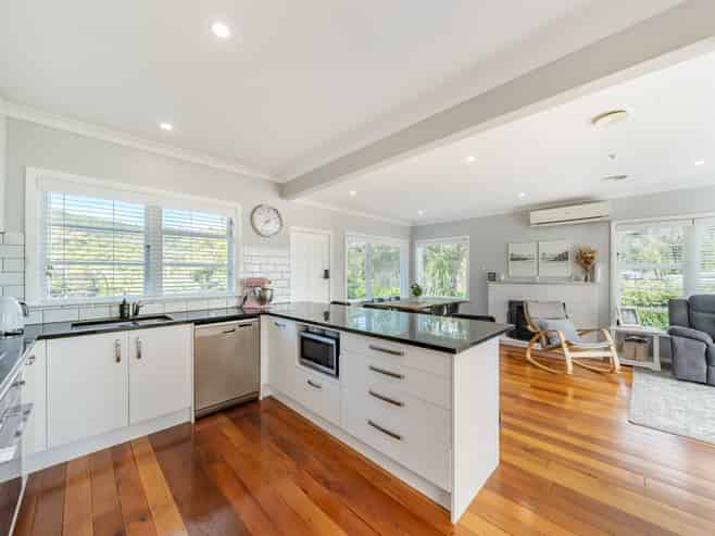 25 Field Street, Silverstream