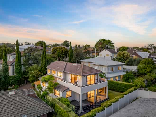 77B Waiatarua Road, Remuera