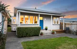 19 Main Road, Titahi Bay