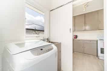 3/145 College Street, Awapuni