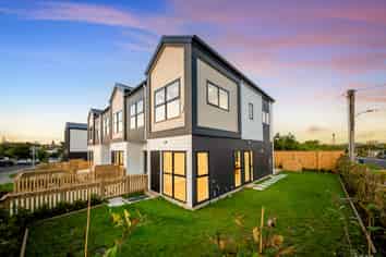 75 Titirangi Road, New Lynn