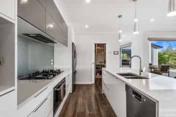 17 Walter Ruddock Avenue, Kumeu