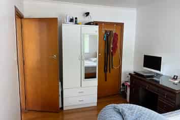 2/23 Hayr Road, Three Kings