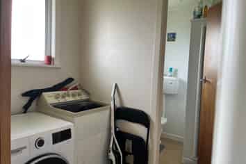 2/23 Hayr Road, Three Kings