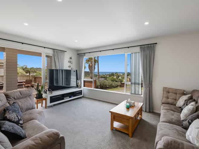 8 Rakau Views, Orewa
