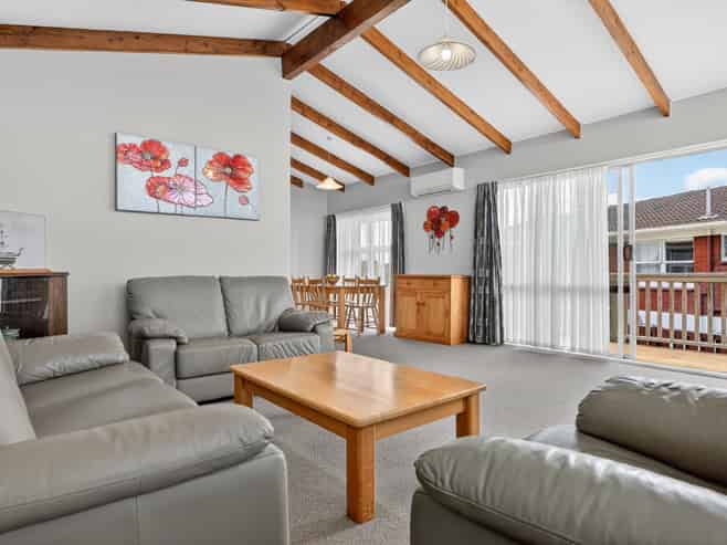 98 Eban Avenue, Hillcrest