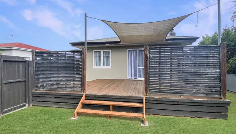 3 RIverbend Road, Onekawa