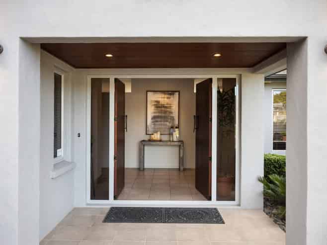 9 The Esplanade, Huntington