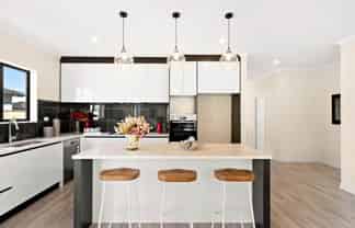 8 Te Aramanu Crescent, Papakura