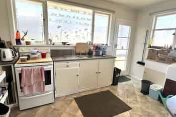 A/10 Anthony Grove, Paraparaumu Beach