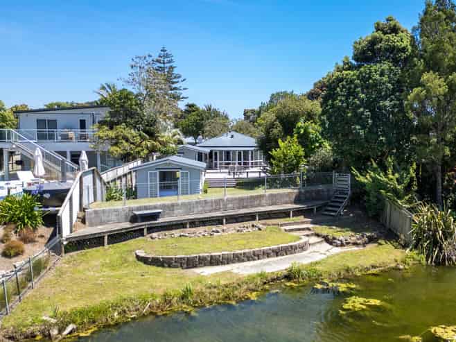 38 Kuku Street, Te Awanga