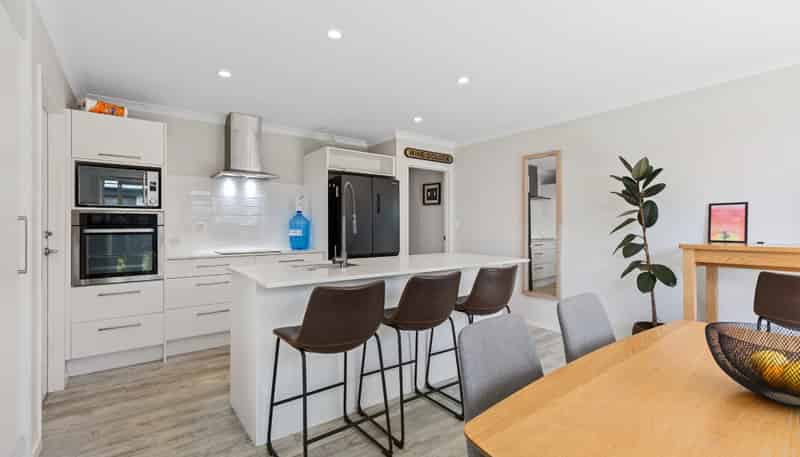 12 Bill Miller Drive, Papamoa