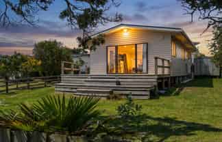 618B Pukehina Parade, Pukehina