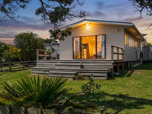 618B Pukehina Parade, Pukehina