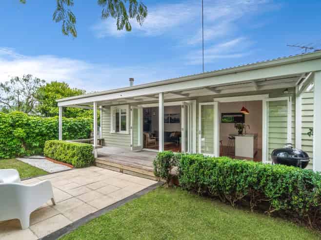 12 Euston Road, Sandringham