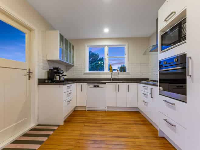 16 Sasanof View, Ascot Park