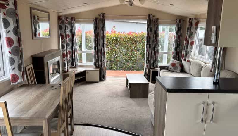 64/433 Dixons Road, Loburn