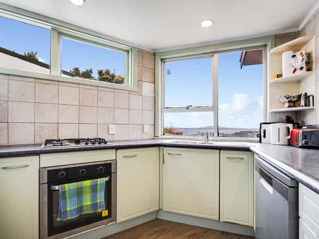 92 Knights Road, Rothesay Bay