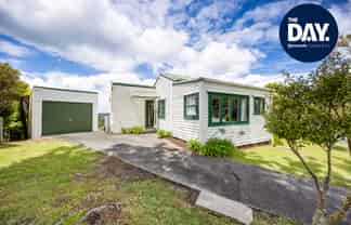 92 Knights Road, Rothesay Bay