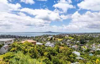 92 Knights Road, Rothesay Bay